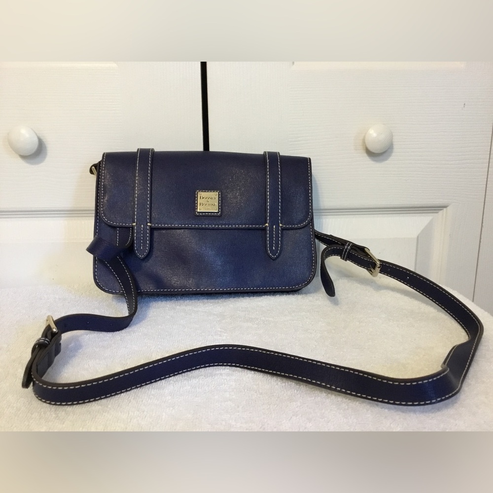 Dooney & Bourke Saffiano leather navy purse